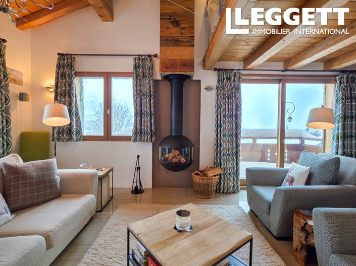 Image No.7-6 Bed House for sale