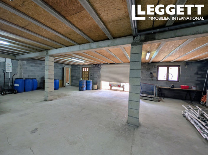 Image No.10-3 Bed House for sale