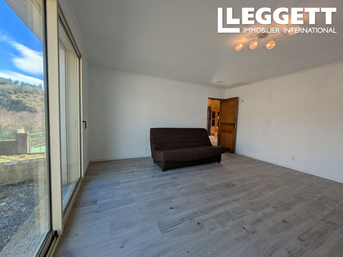 Image No.8-3 Bed House for sale