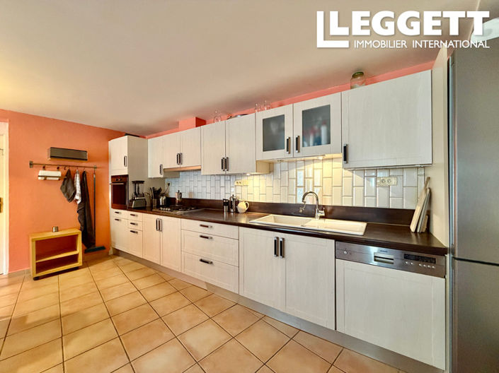 Image No.3-Maison de 4 chambres à vendre à Estoher