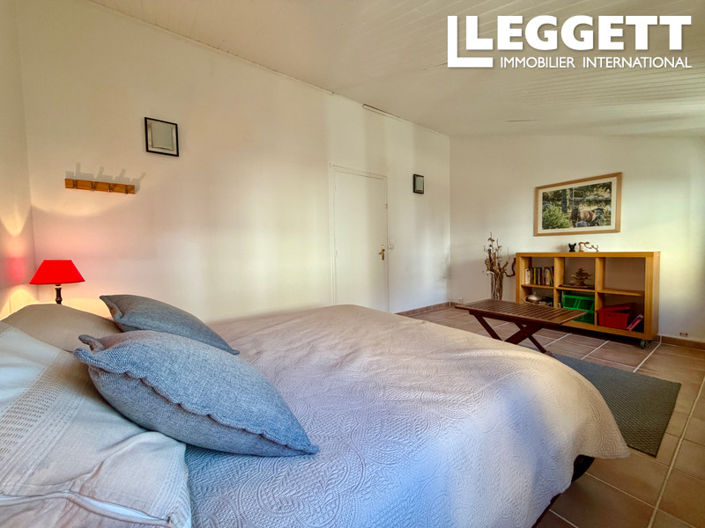 Image No.7-Maison de 4 chambres à vendre à Estoher