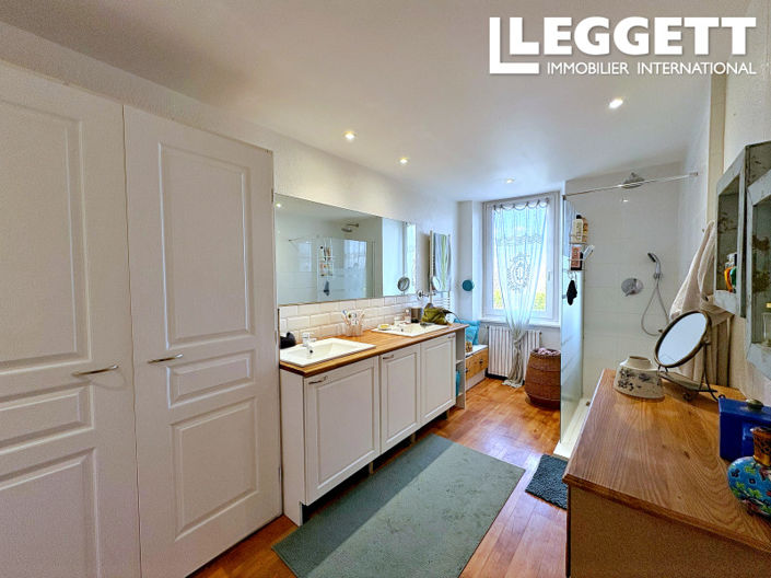 Image No.10-5 Bed House for sale