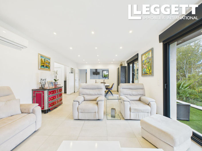 Image No.7-4 Bed House for sale