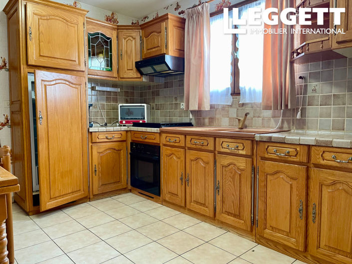 Image No.6-3 Bed House for sale