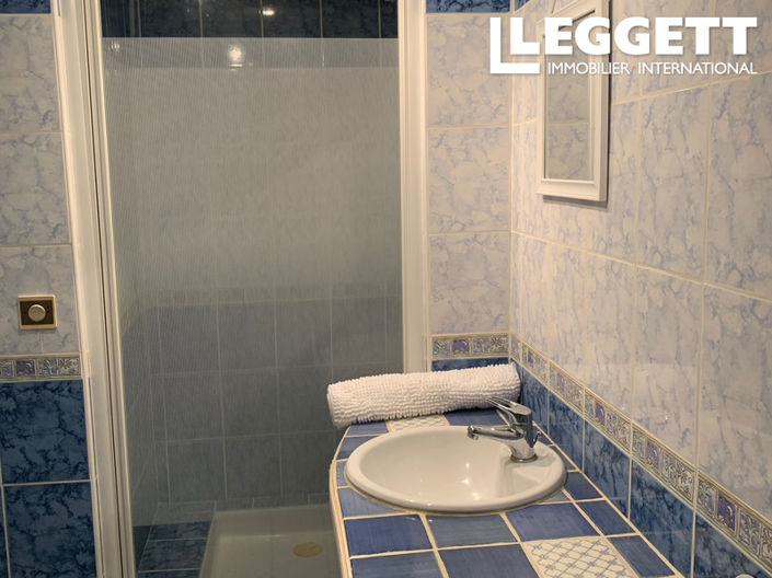 Image No.10-5 Bed House for sale