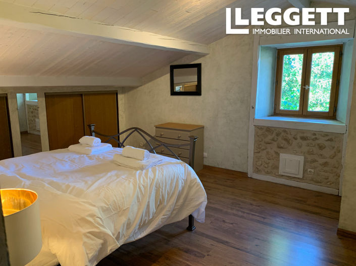 Image No.8-5 Bed House for sale