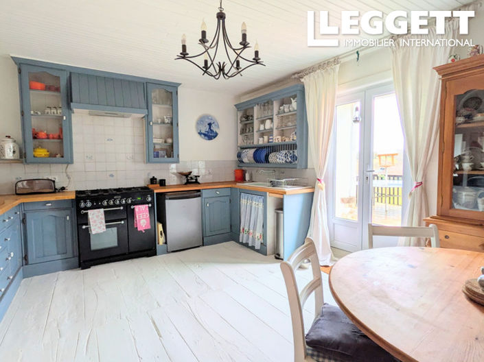 Image No.8-4 Bed House for sale