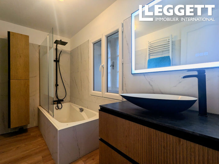 Image No.10-1 Bed House for sale