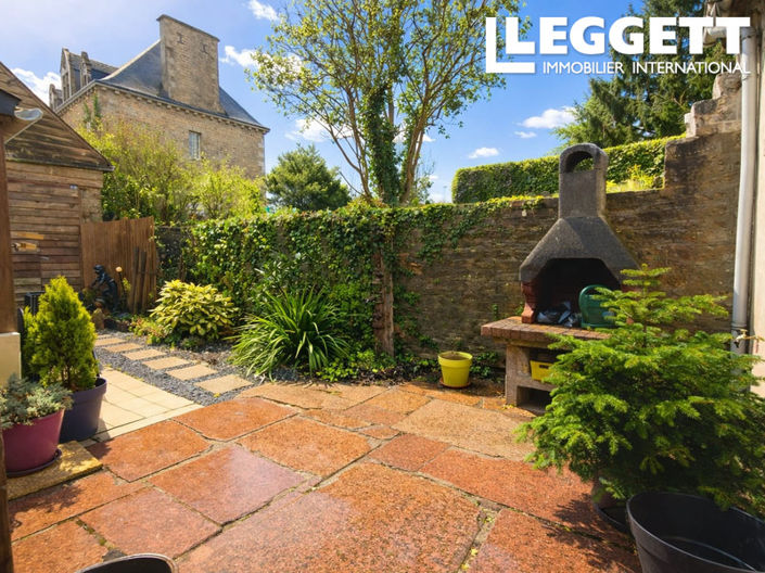 Image No.10-3 Bed House for sale