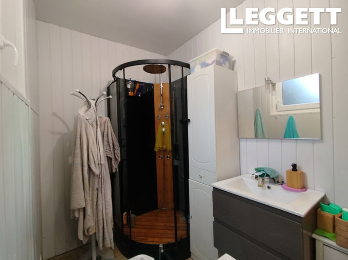 Image No.8-3 Bed House for sale