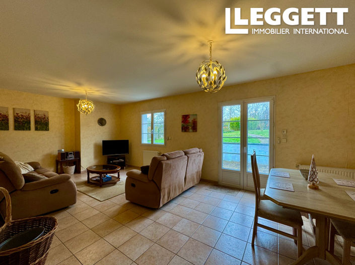 Image No.5-3 Bed House for sale