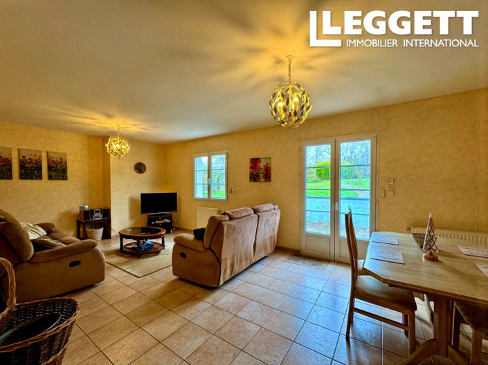 Image No.5-3 Bed House for sale