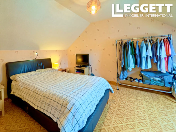 Image No.8-3 Bed House for sale