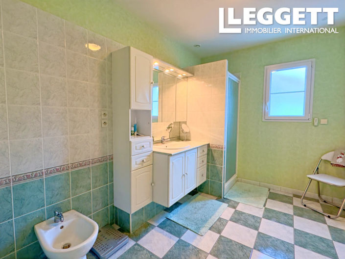 Image No.9-3 Bed House for sale