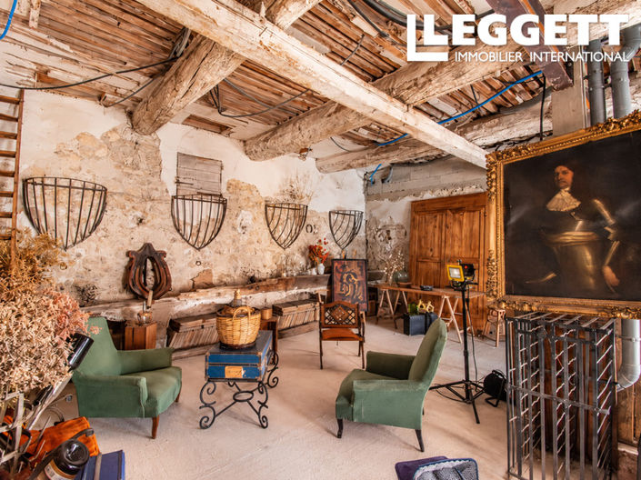 Image No.6-6 Bed House for sale