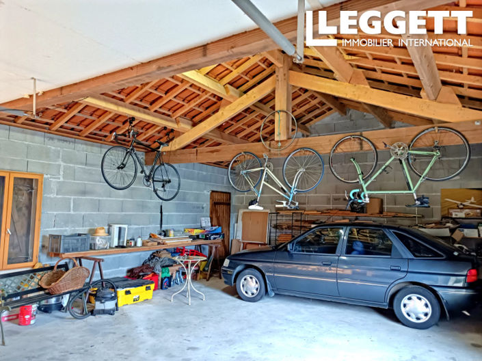 Image No.8-2 Bed House for sale