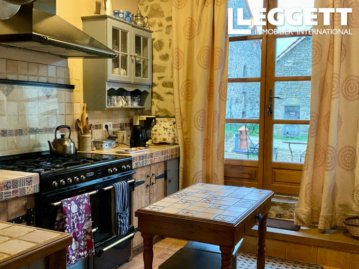 Image No.5-2 Bed House for sale