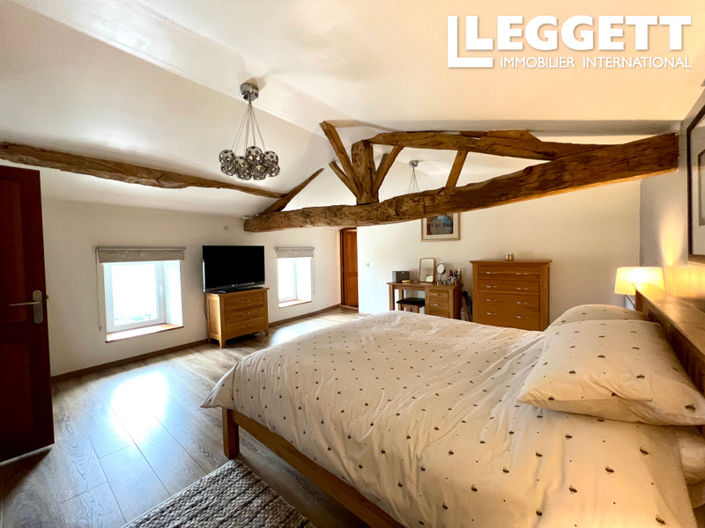 Image No.9-4 Bed House for sale