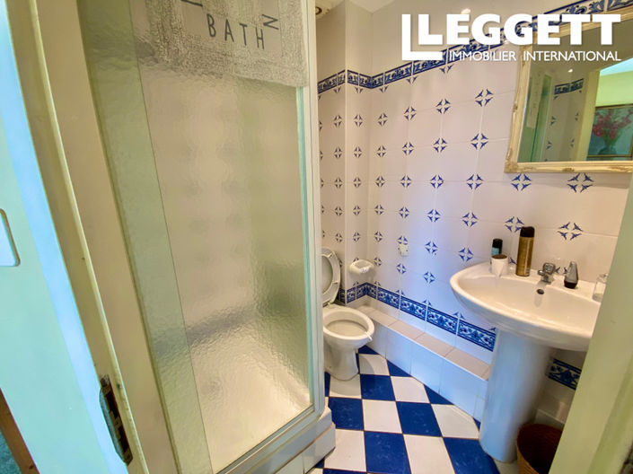 Image No.10-3 Bed Commercial for sale