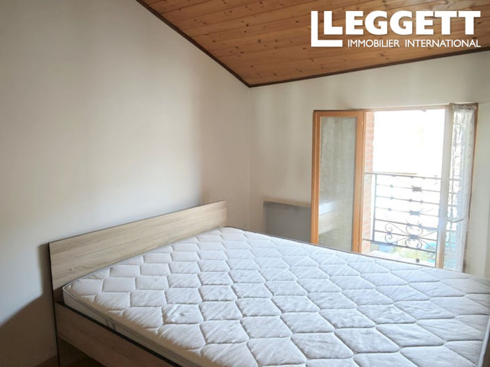 Image No.4-2 Bed House for sale