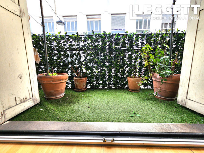 Image No.9-2 Bed House for sale