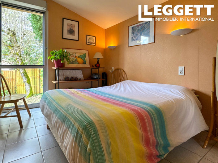 Image No.8-4 Bed House for sale