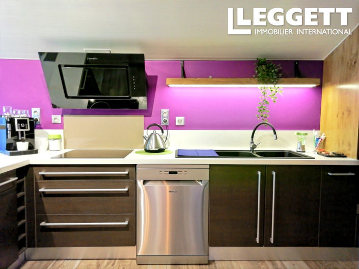 Image No.2-9 Bed House for sale