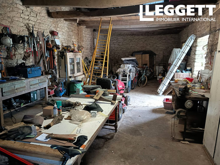 Image No.8-5 Bed House for sale