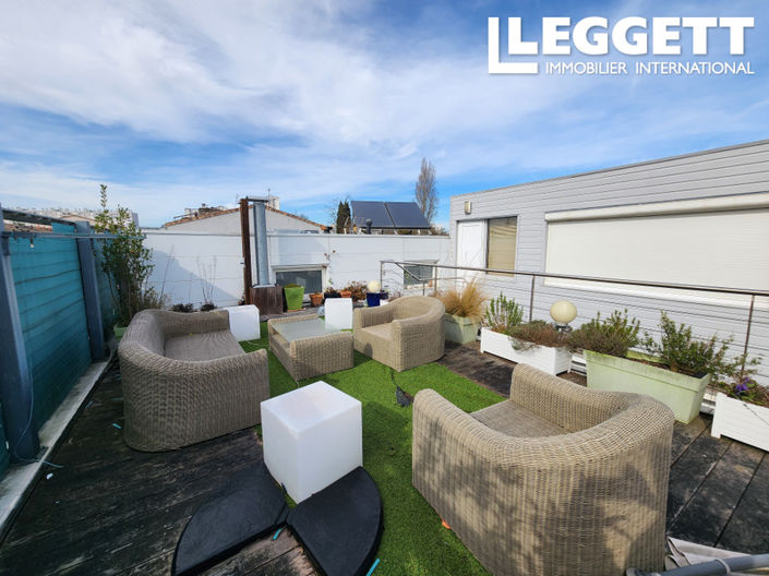 Image No.2-4 Bed House for sale