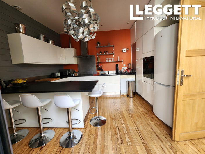 Image No.7-4 Bed House for sale