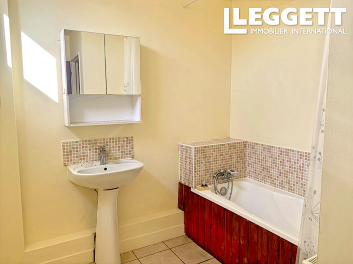 Image No.4-6 Bed House for sale