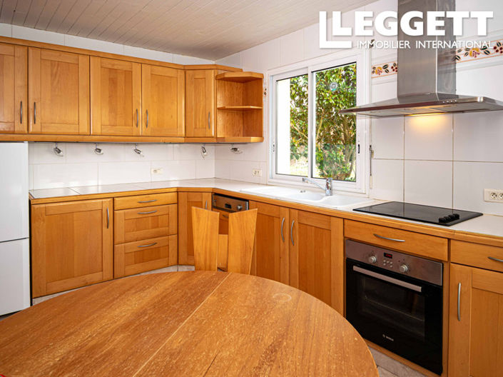 Image No.4-6 Bed House for sale