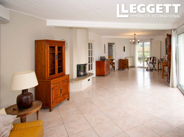 Image No.5-6 Bed House for sale