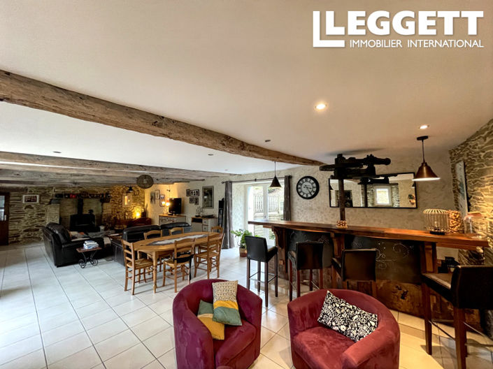 Image No.4-6 Bed House for sale