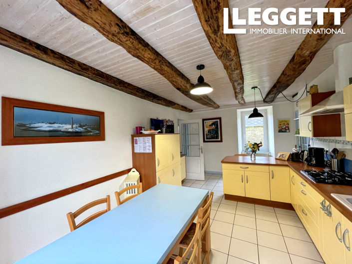 Image No.6-6 Bed House for sale