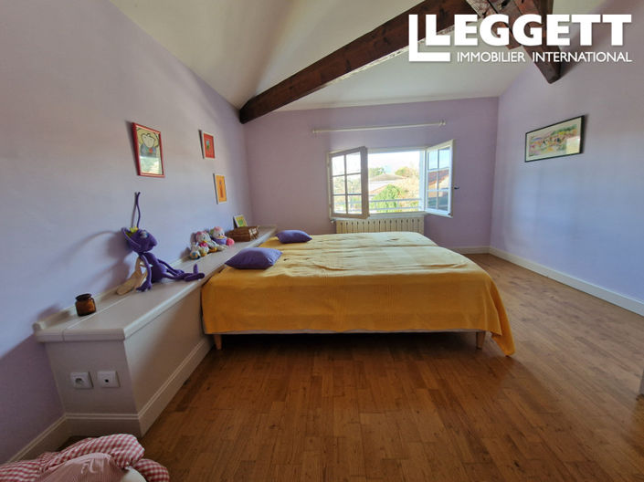 Image No.9-4 Bed House for sale