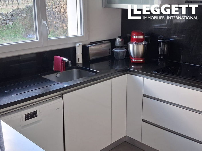 Image No.10-3 Bed House for sale