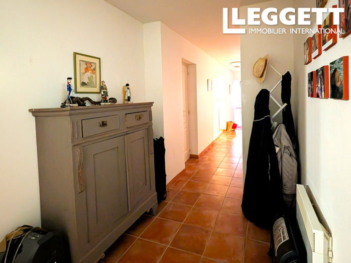 Image No.8-3 Bed Apartment for sale