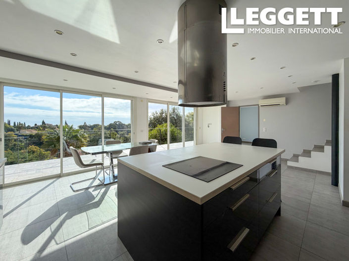 Image No.5-3 Bed House for sale