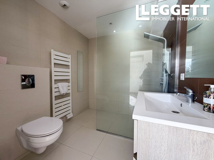 Image No.9-3 Bed House for sale