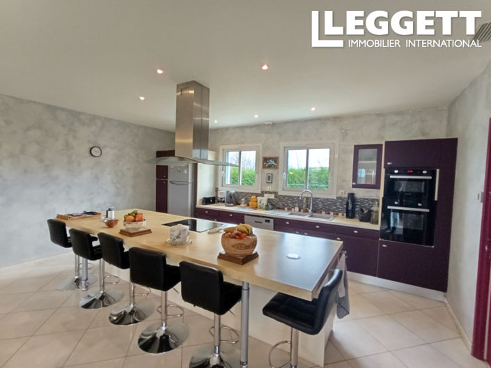 Image No.4-4 Bed House for sale