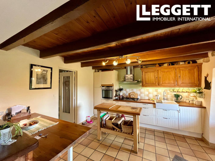 Image No.10-3 Bed House for sale