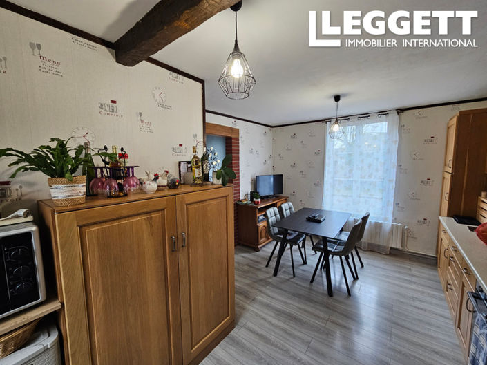 Image No.10-3 Bed House for sale