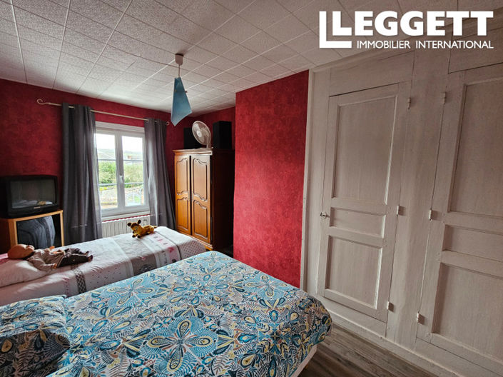 Image No.6-3 Bed House for sale