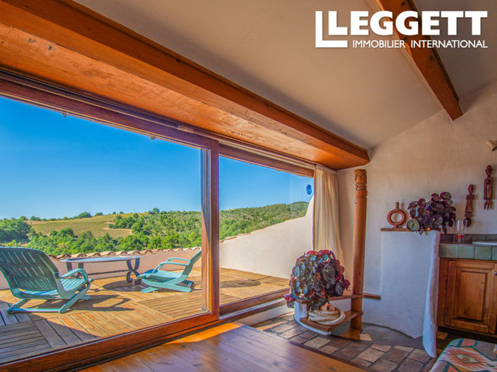 Image No.2-4 Bed House for sale