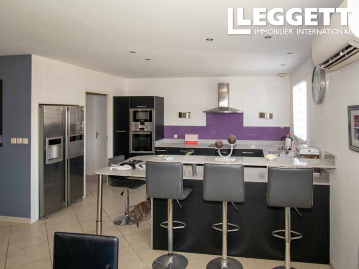 Image No.3-4 Bed House for sale