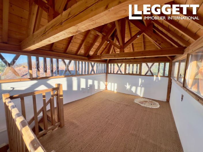 Image No.10-3 Bed House for sale