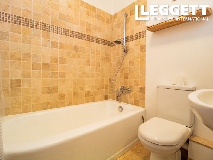 Image No.8-4 Bed House for sale