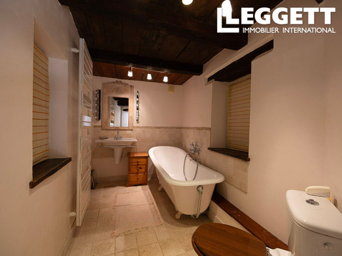 Image No.9-Maison de 6 chambres à vendre à Sainte-Cécile-du-Cayrou