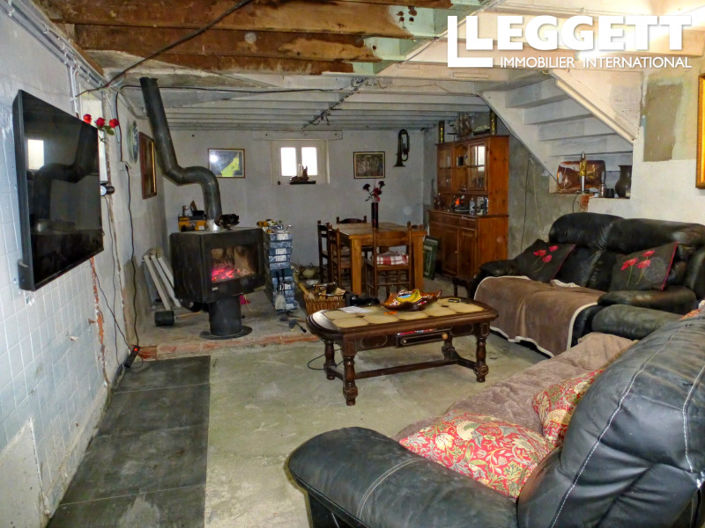 Image No.10-3 Bed House for sale